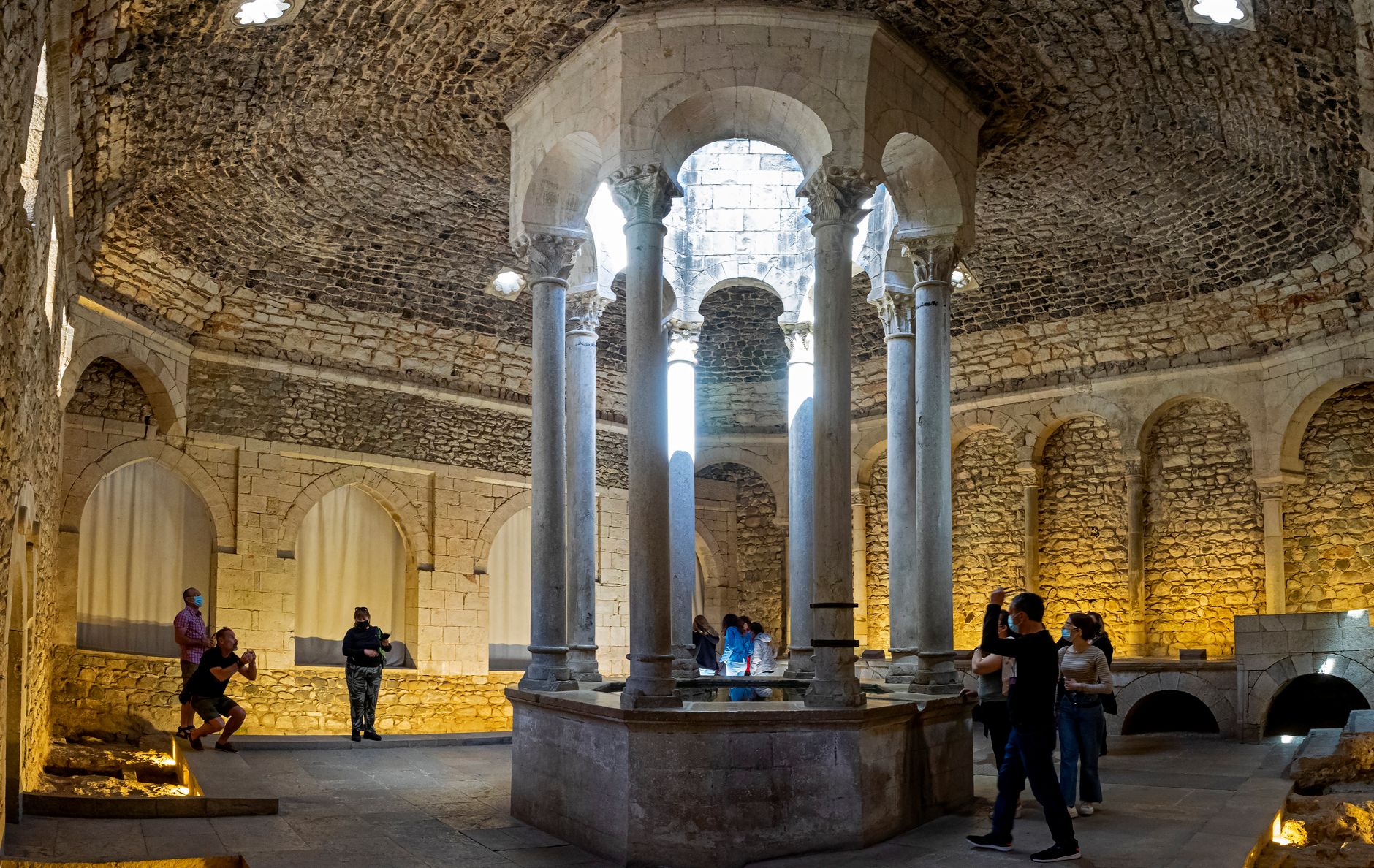 Banys Àrabs (Arab Baths)
