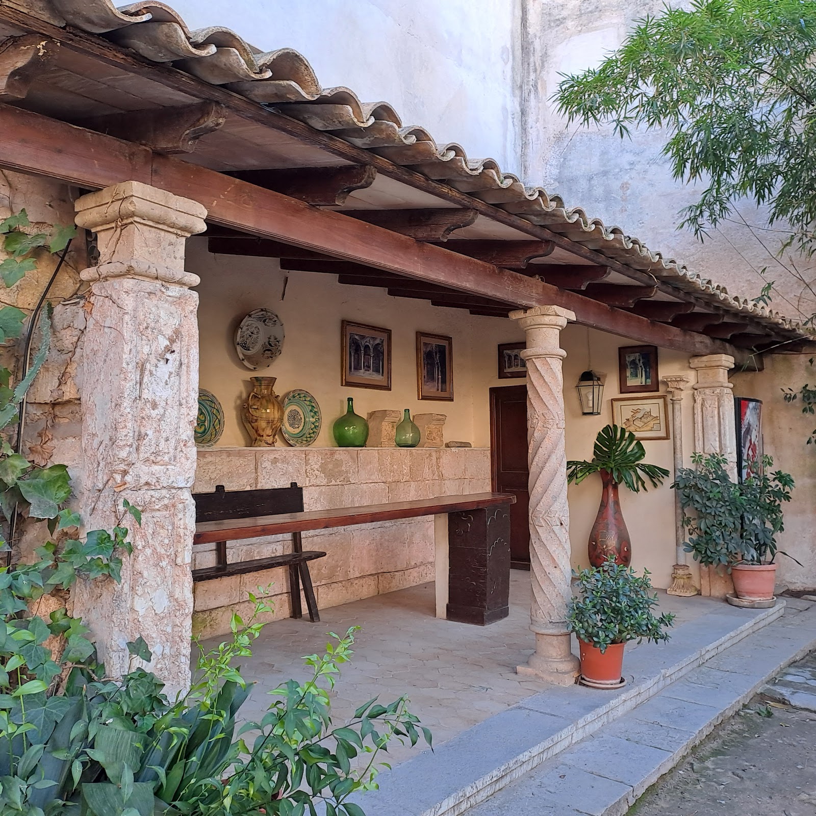Banys Àrabs (Arab Baths)