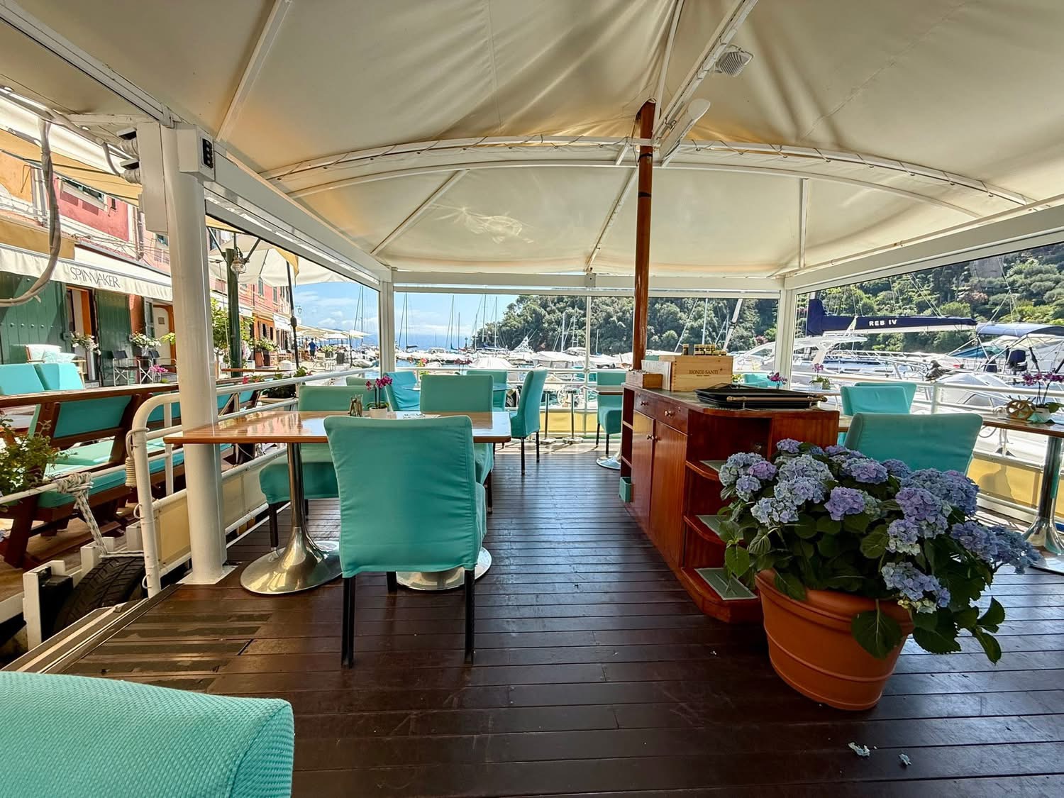 Calata Marconi Waterfront