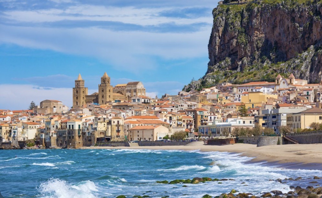 Cefalù Old Town & Beach