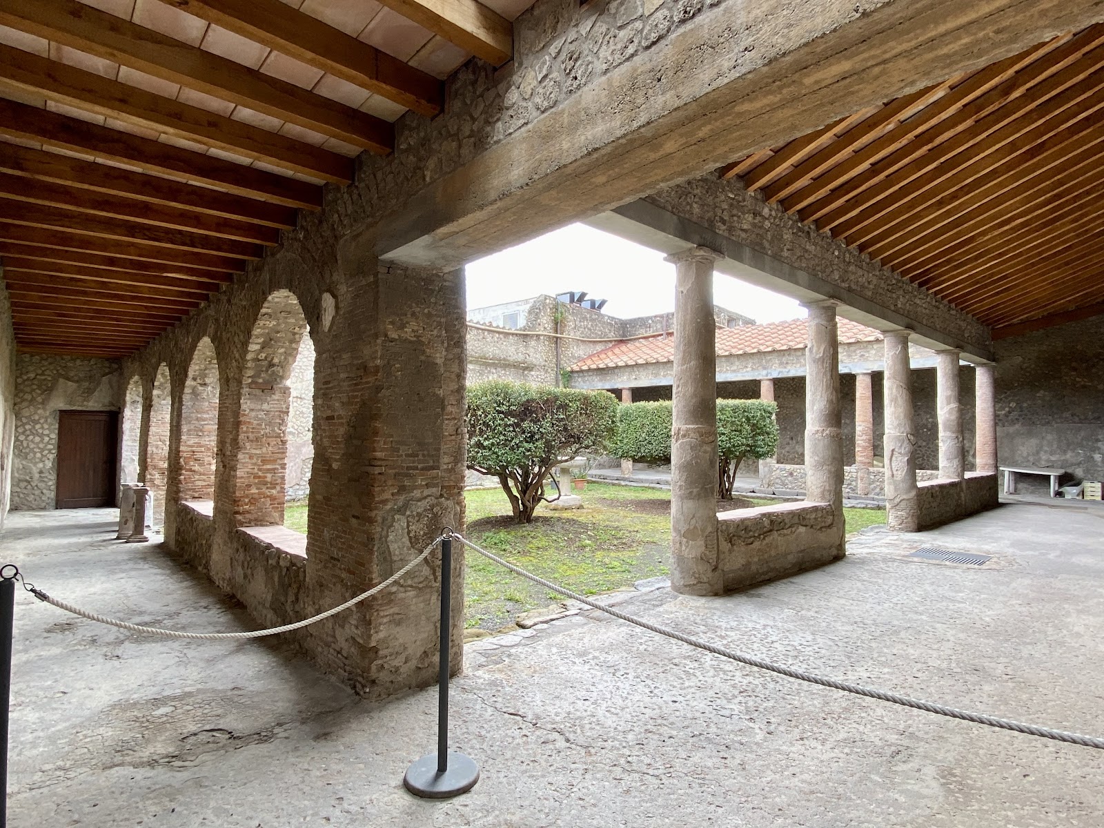 Central Baths (Terme del Foro)