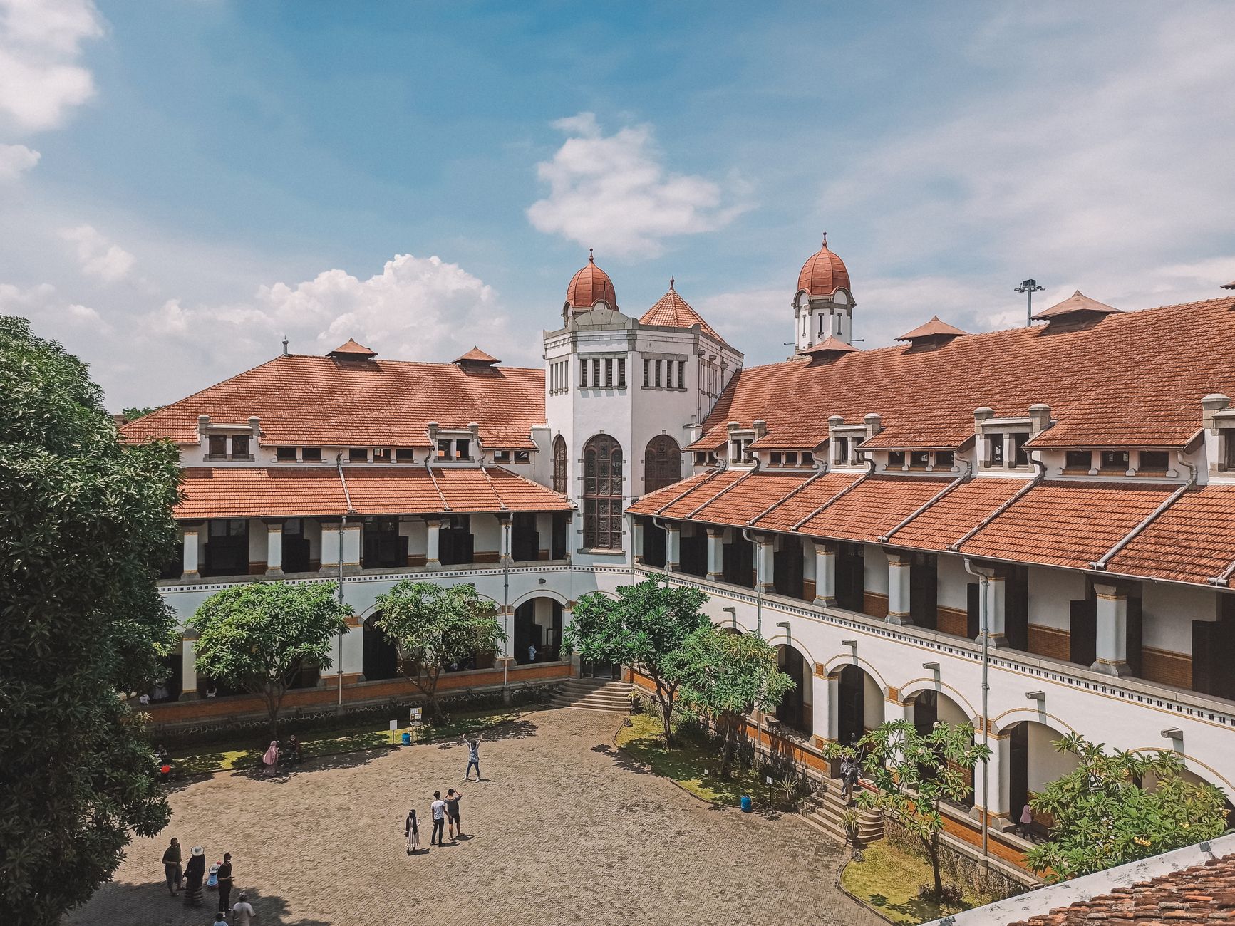 Central Garden and Courtyard