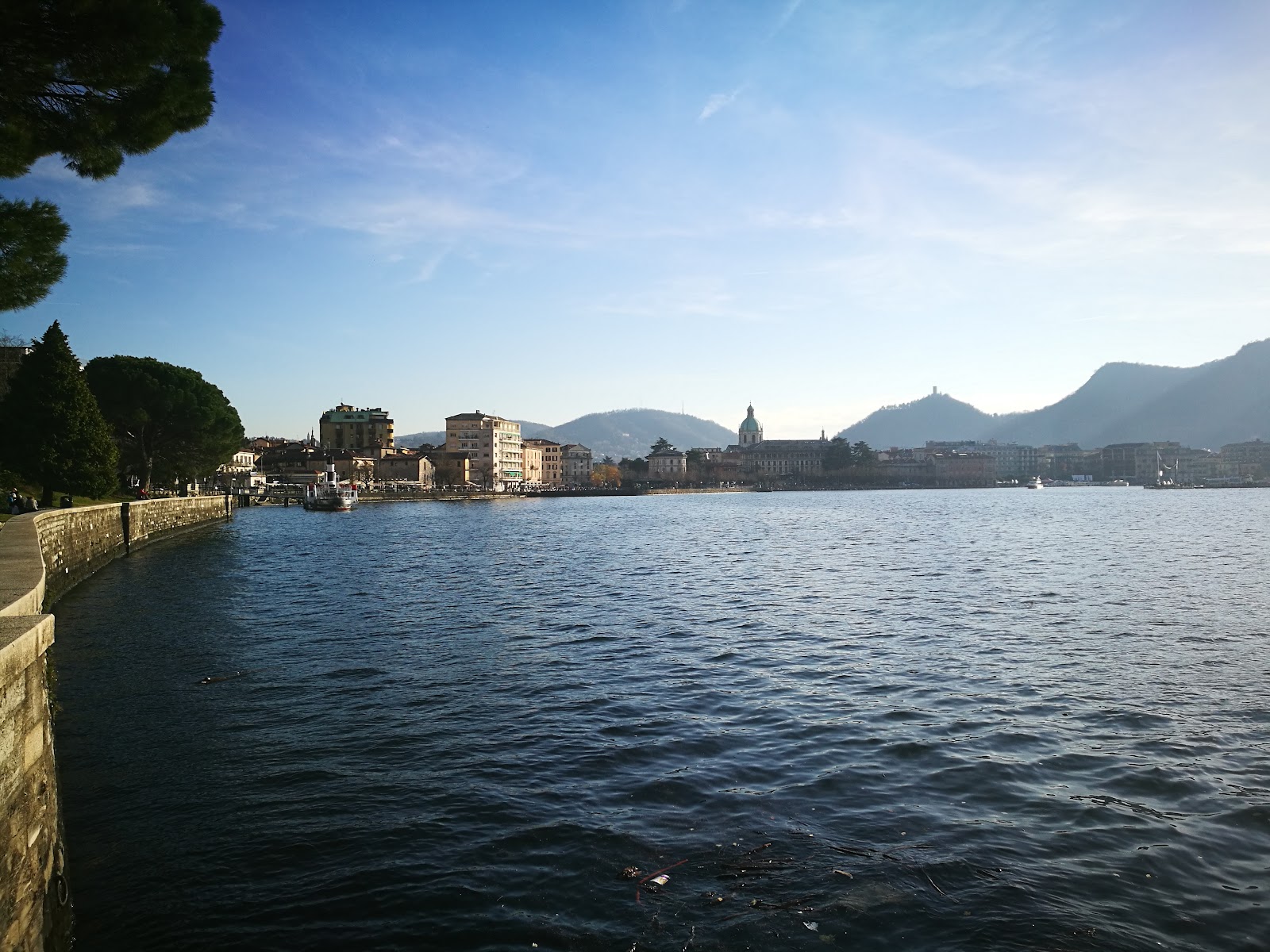Como Lakefront (Lungolago)