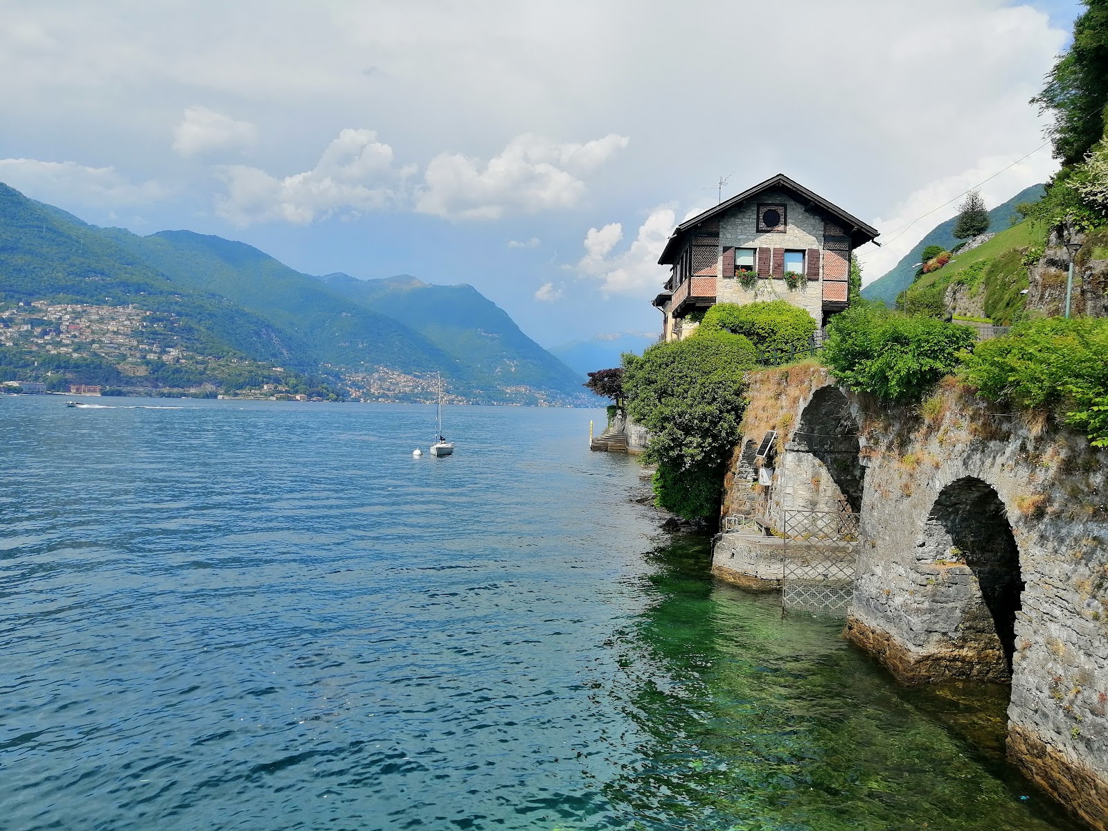 Como Lakefront (Lungolago)