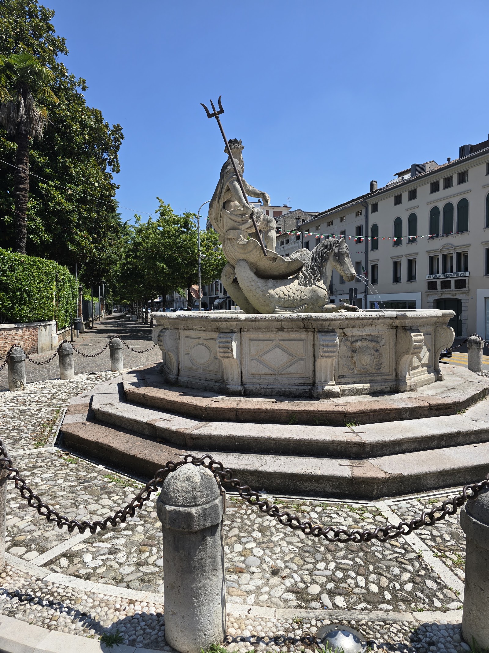 Fontana della Piazza Cima