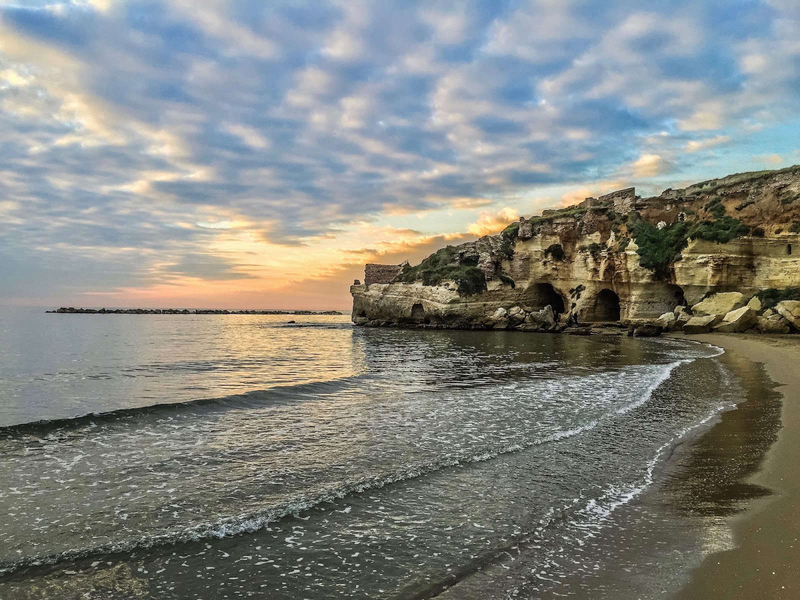 Grotte di Nerone (Nero's Grotto)