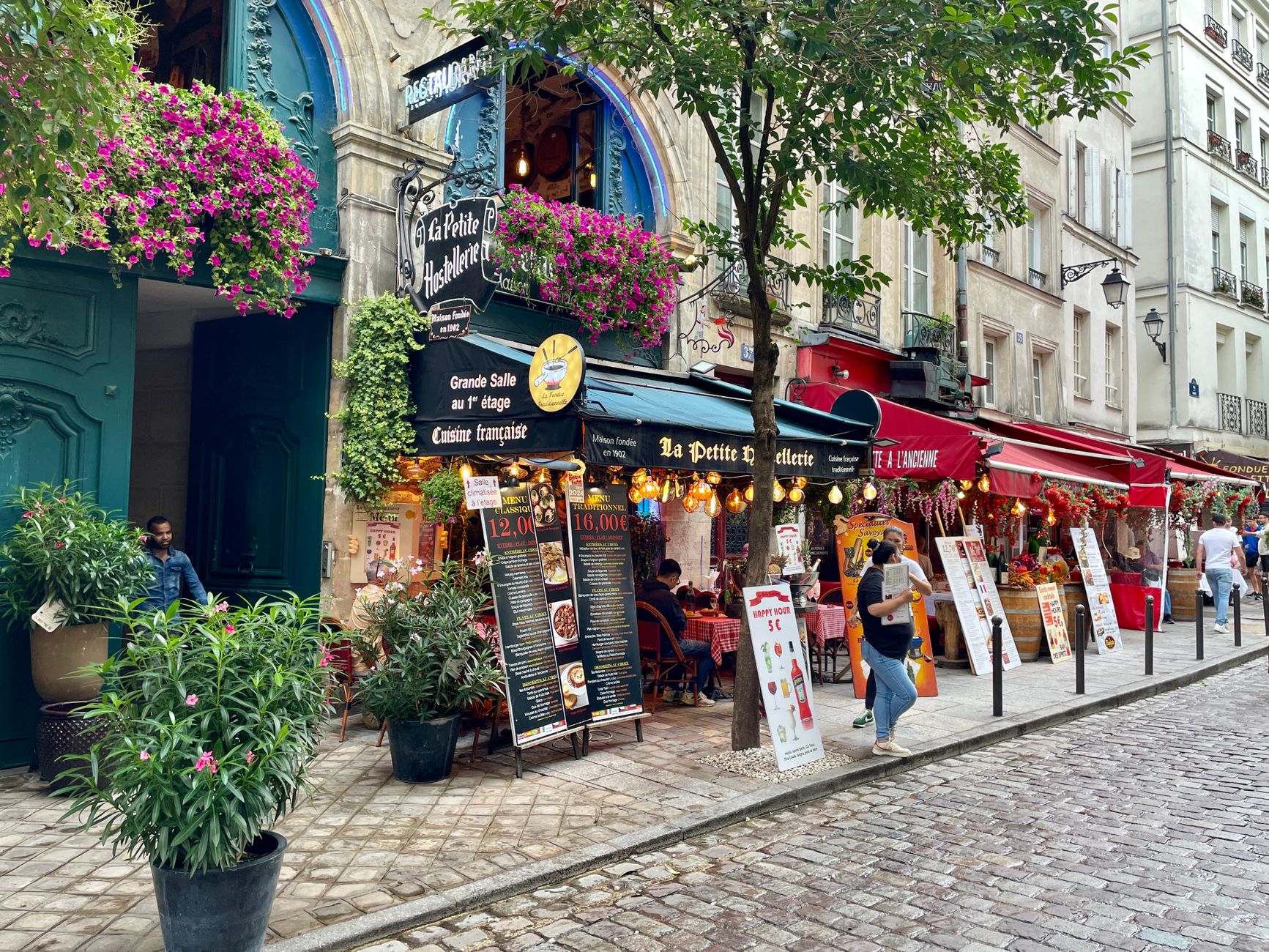 La Ponche Quarter