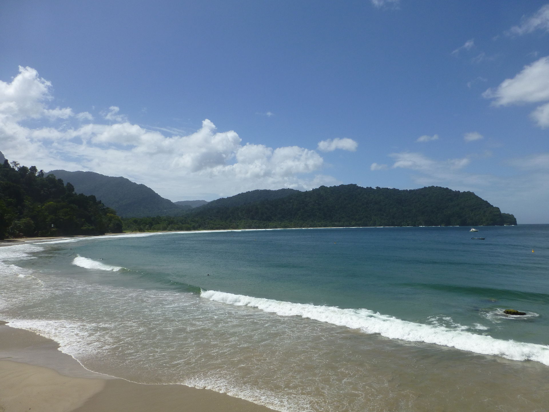 Las Cuevas Bay