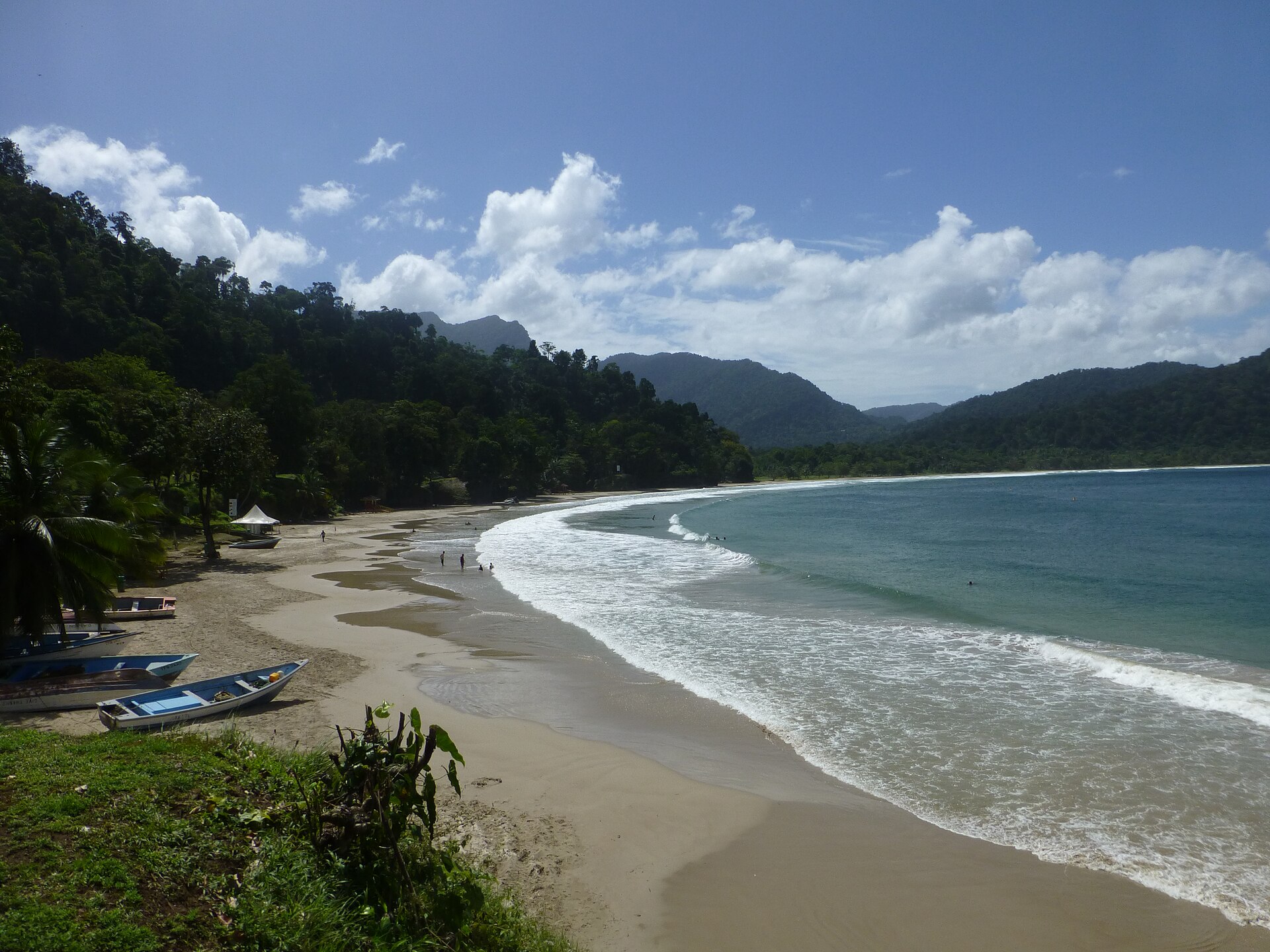 Las Cuevas Bay