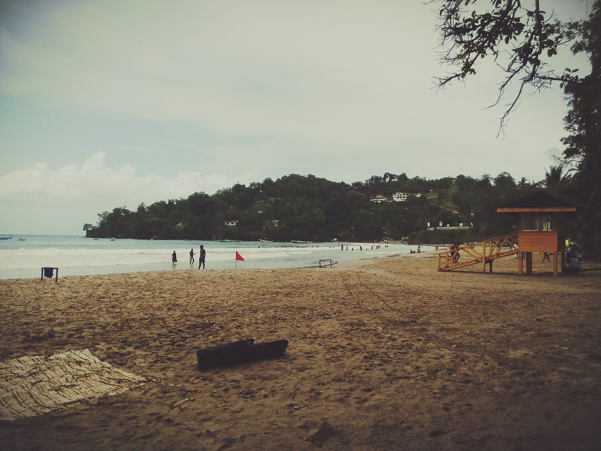Las Cuevas Bay
