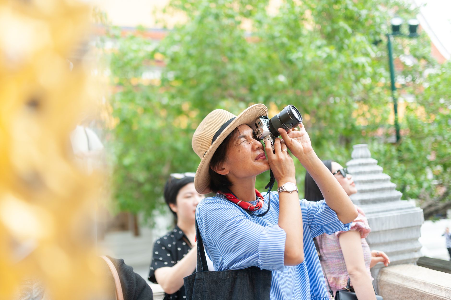 Lens