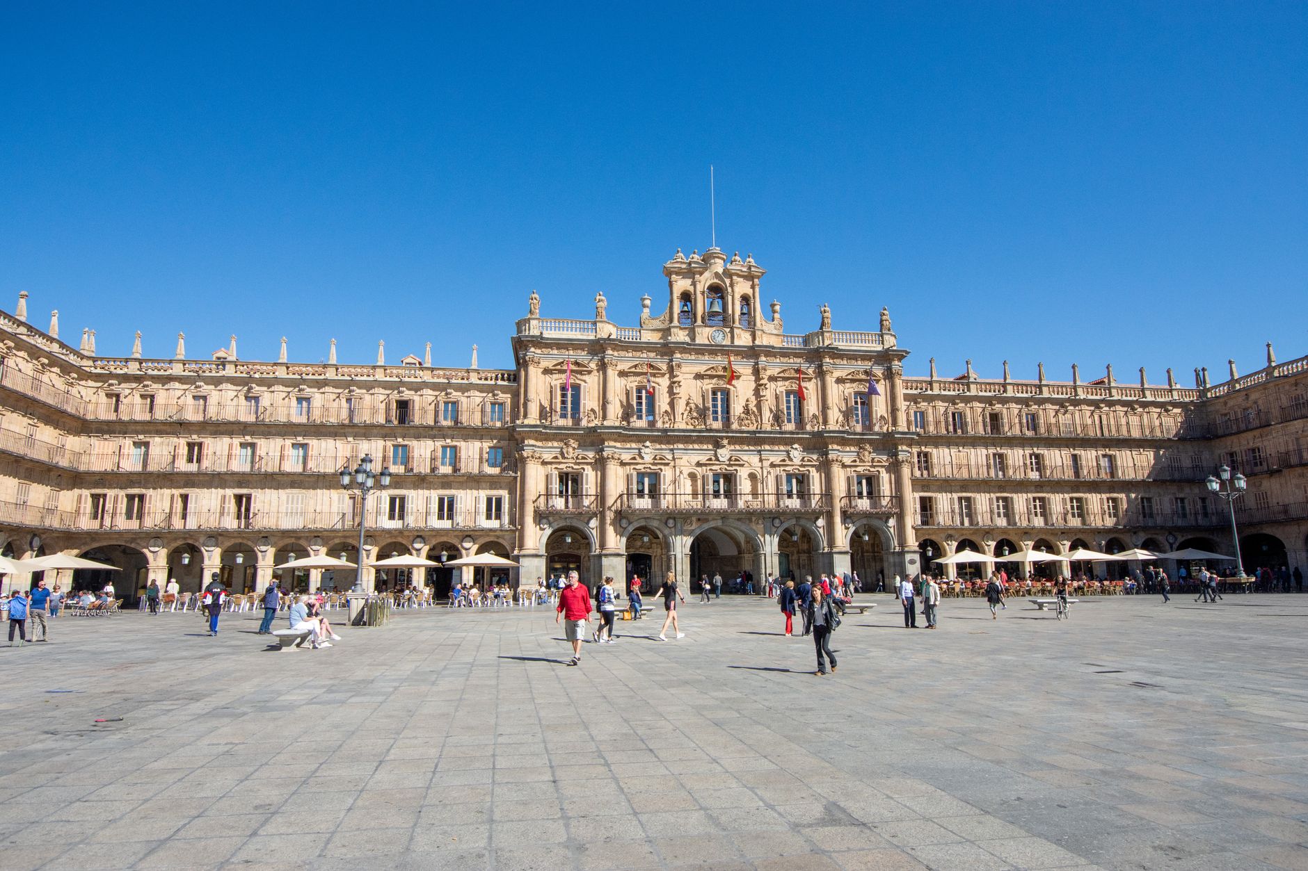 León