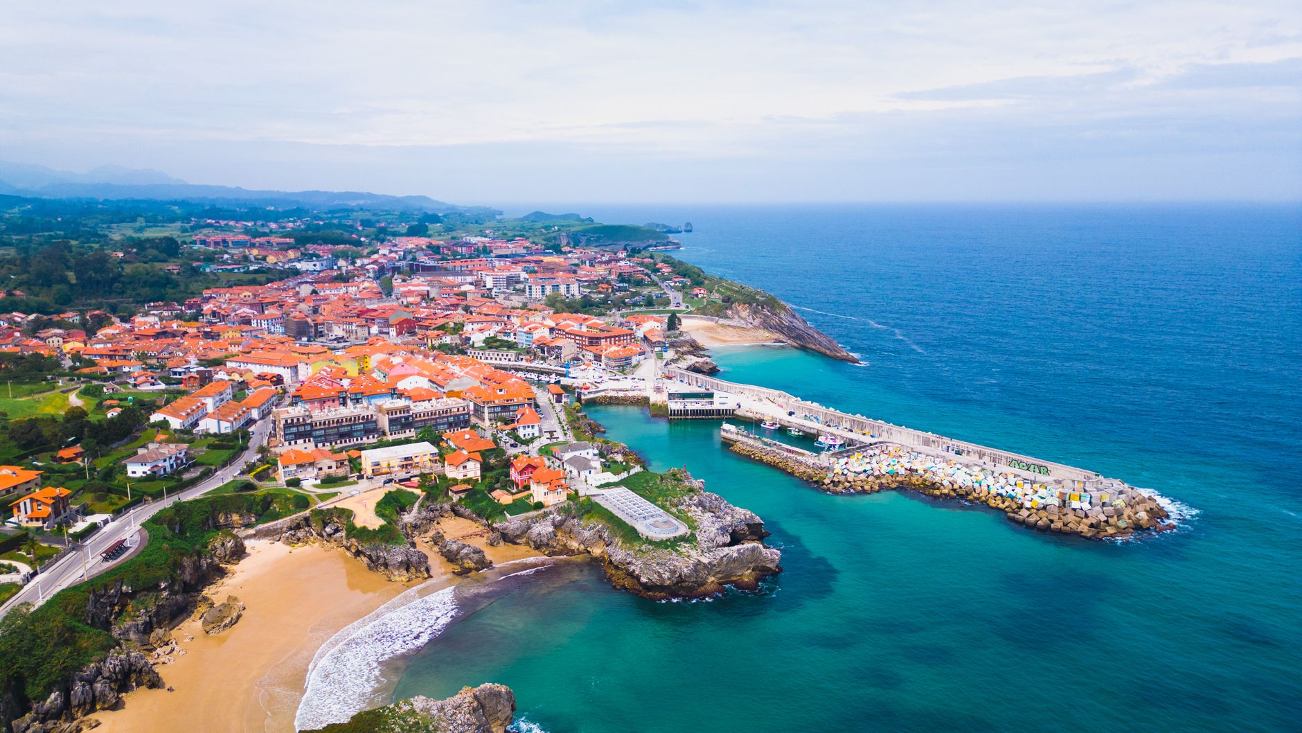 Llanes