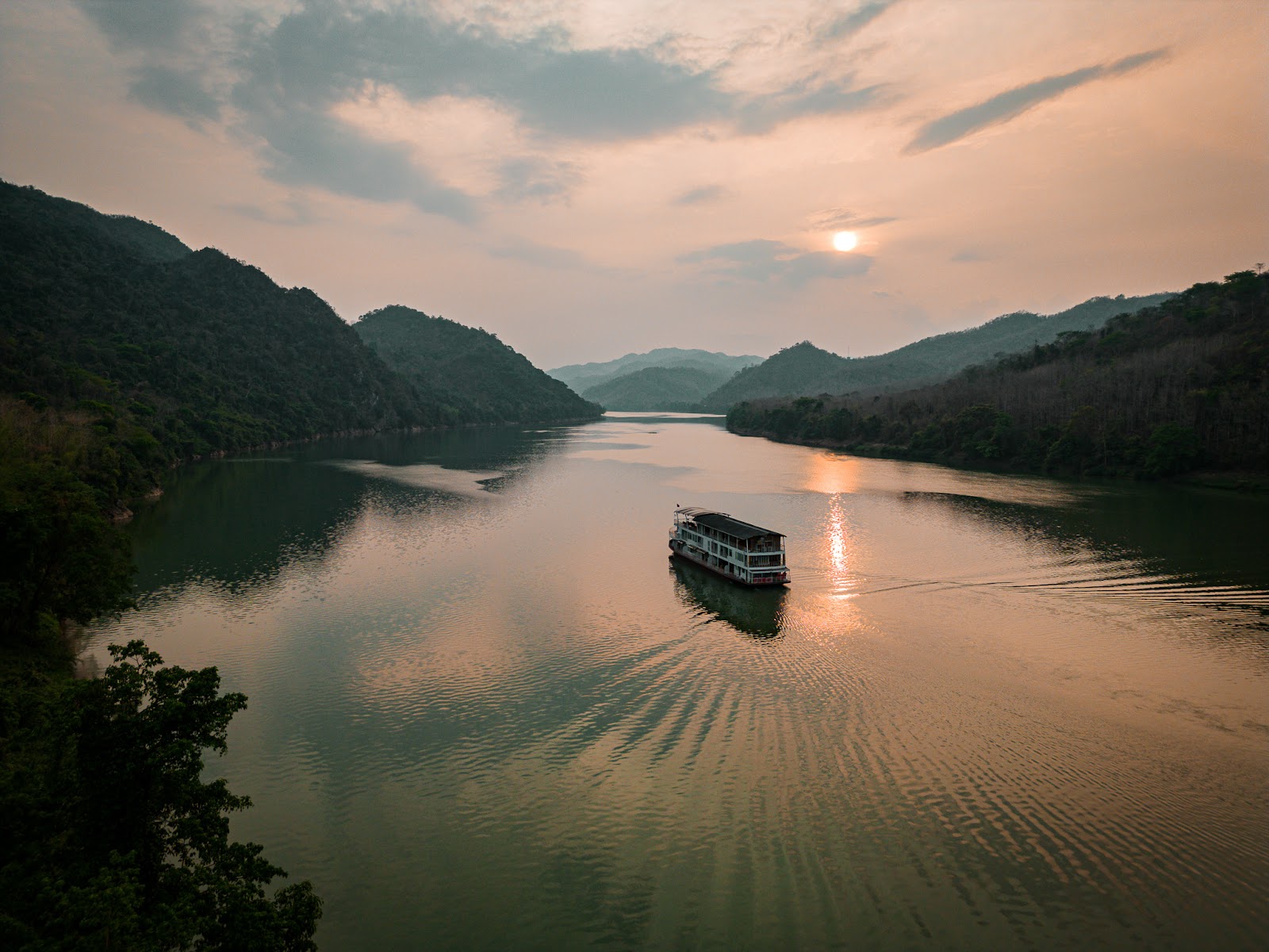 Mekong River longtail boat trip (Golden Triangle)