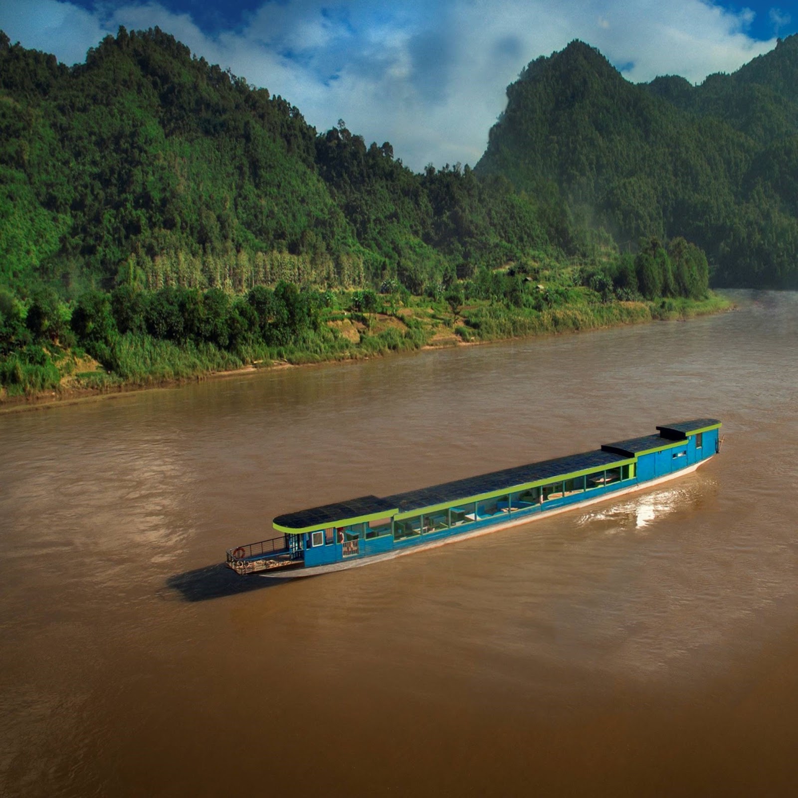 Mekong River longtail boat trip (Golden Triangle)