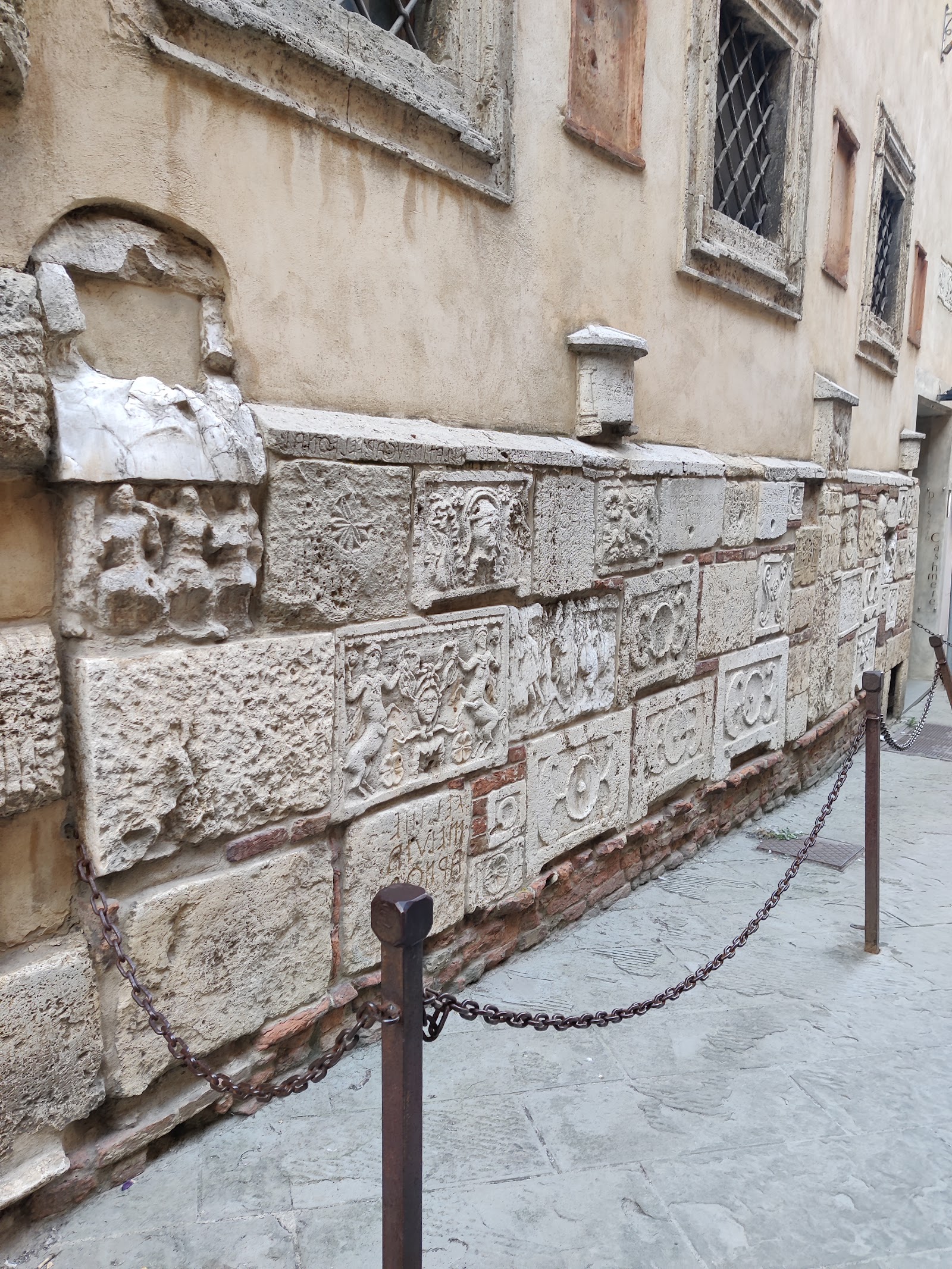 Palazzo Bucelli