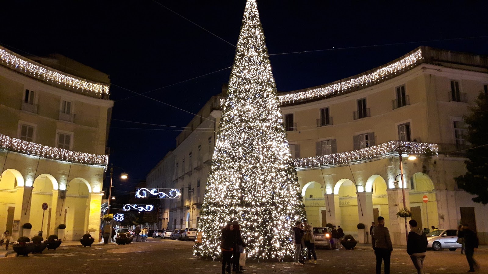 Piazza Dante, Caserta