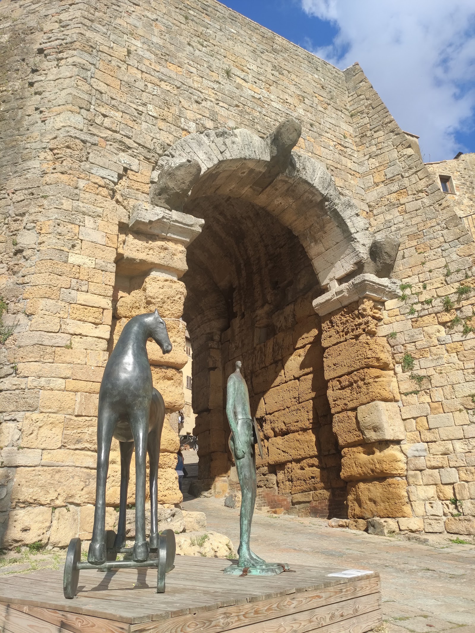 Porta all'Arco (Etruscan Arch)