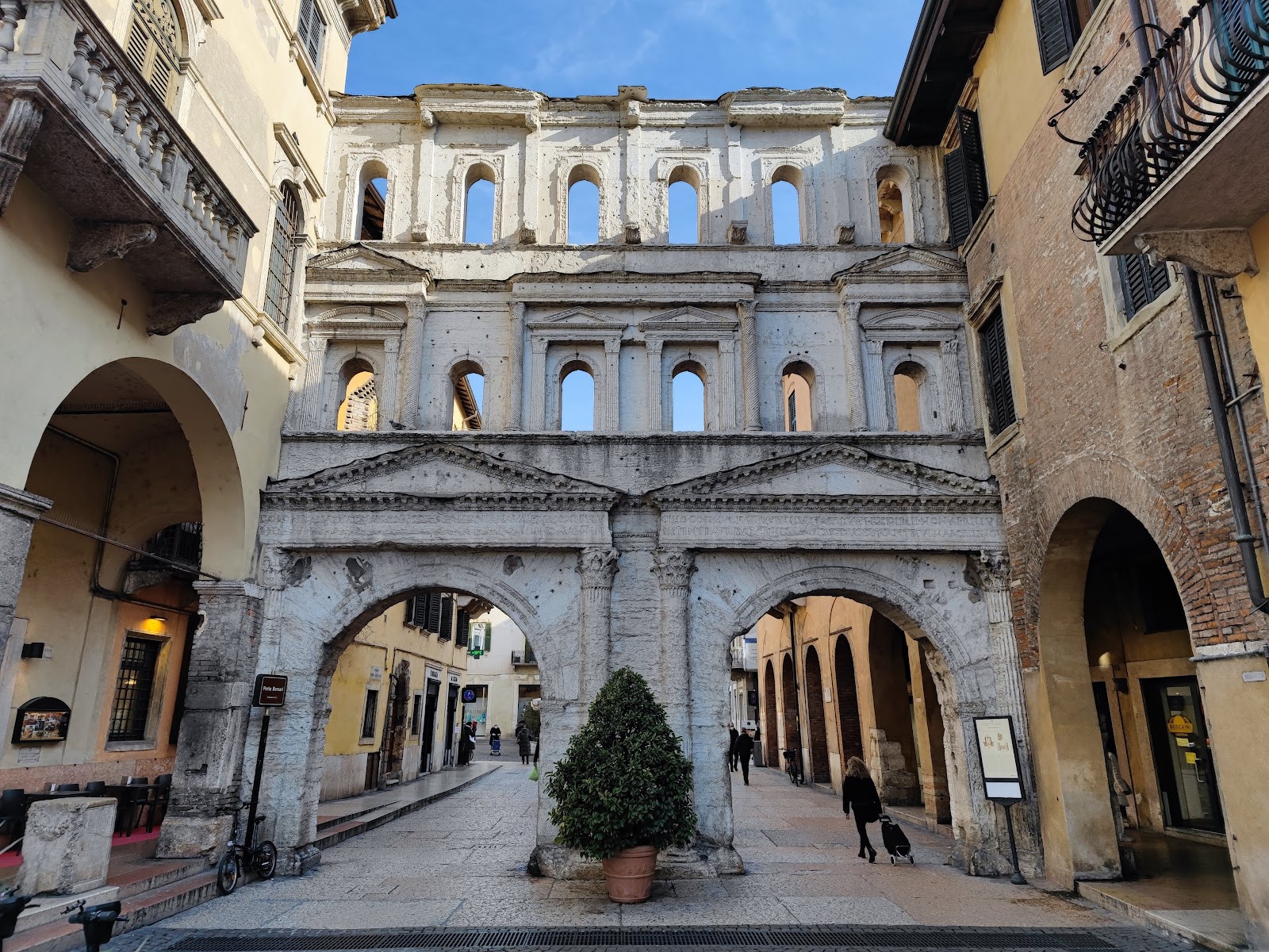 Porta Borsari