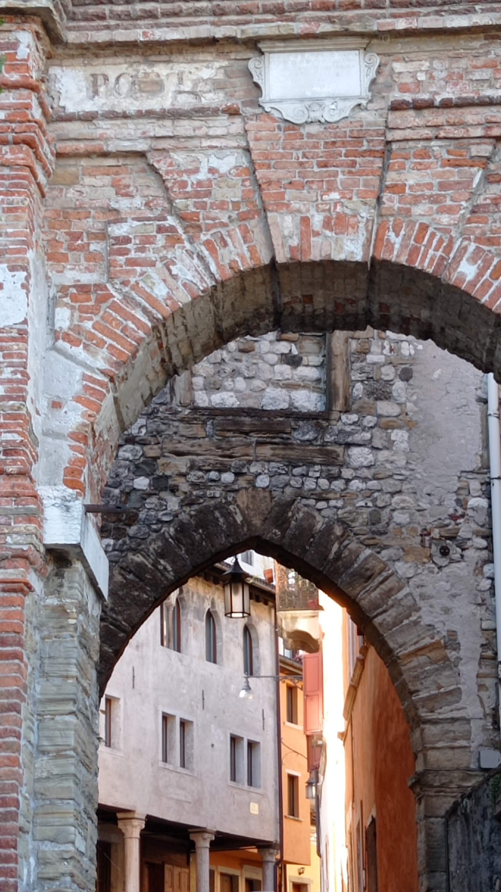 Porta Rugo