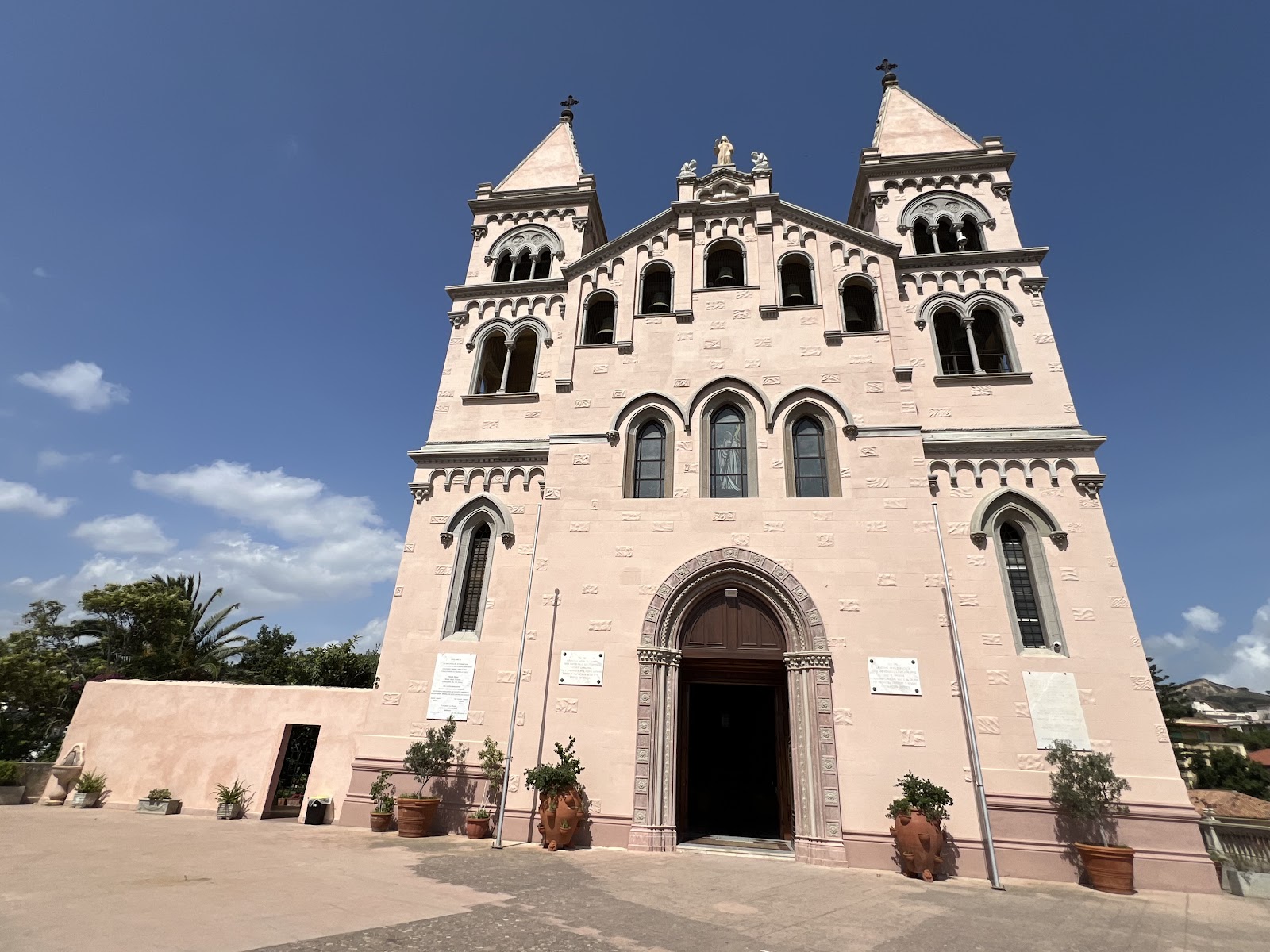 Santuario di Montalto