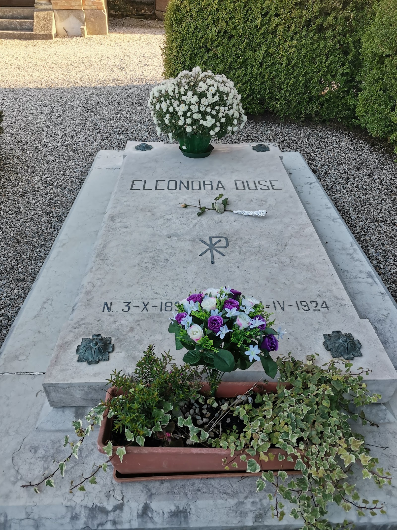 Tomba di Eleonora Duse