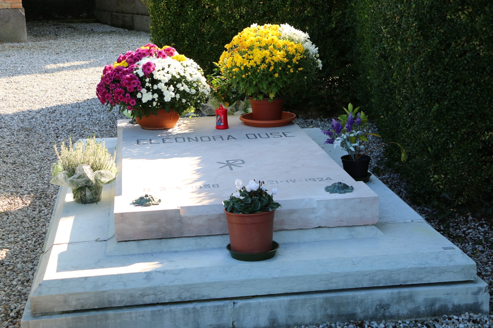 Tomba di Eleonora Duse