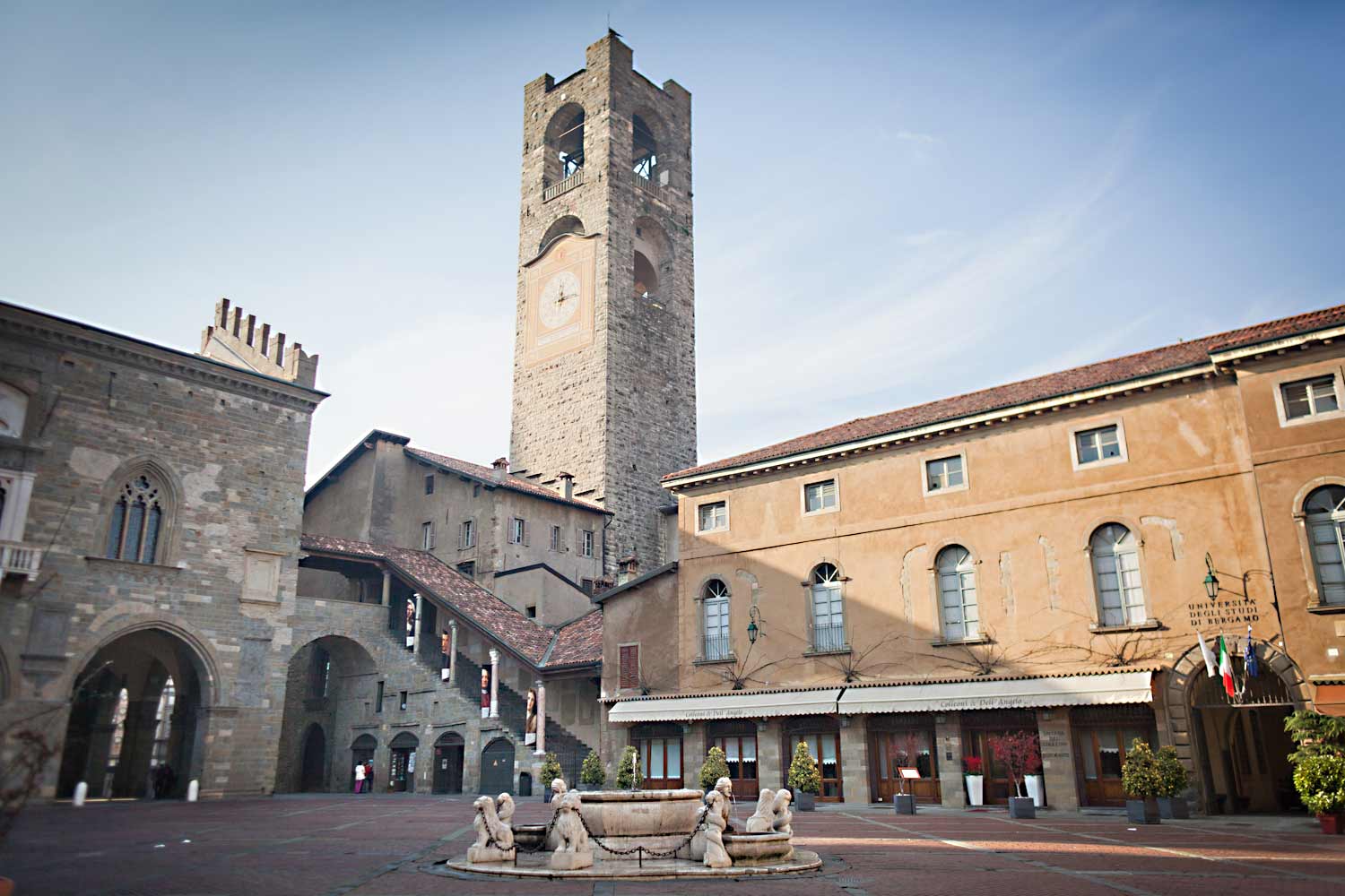 Torre del Campanone (Civic Tower)