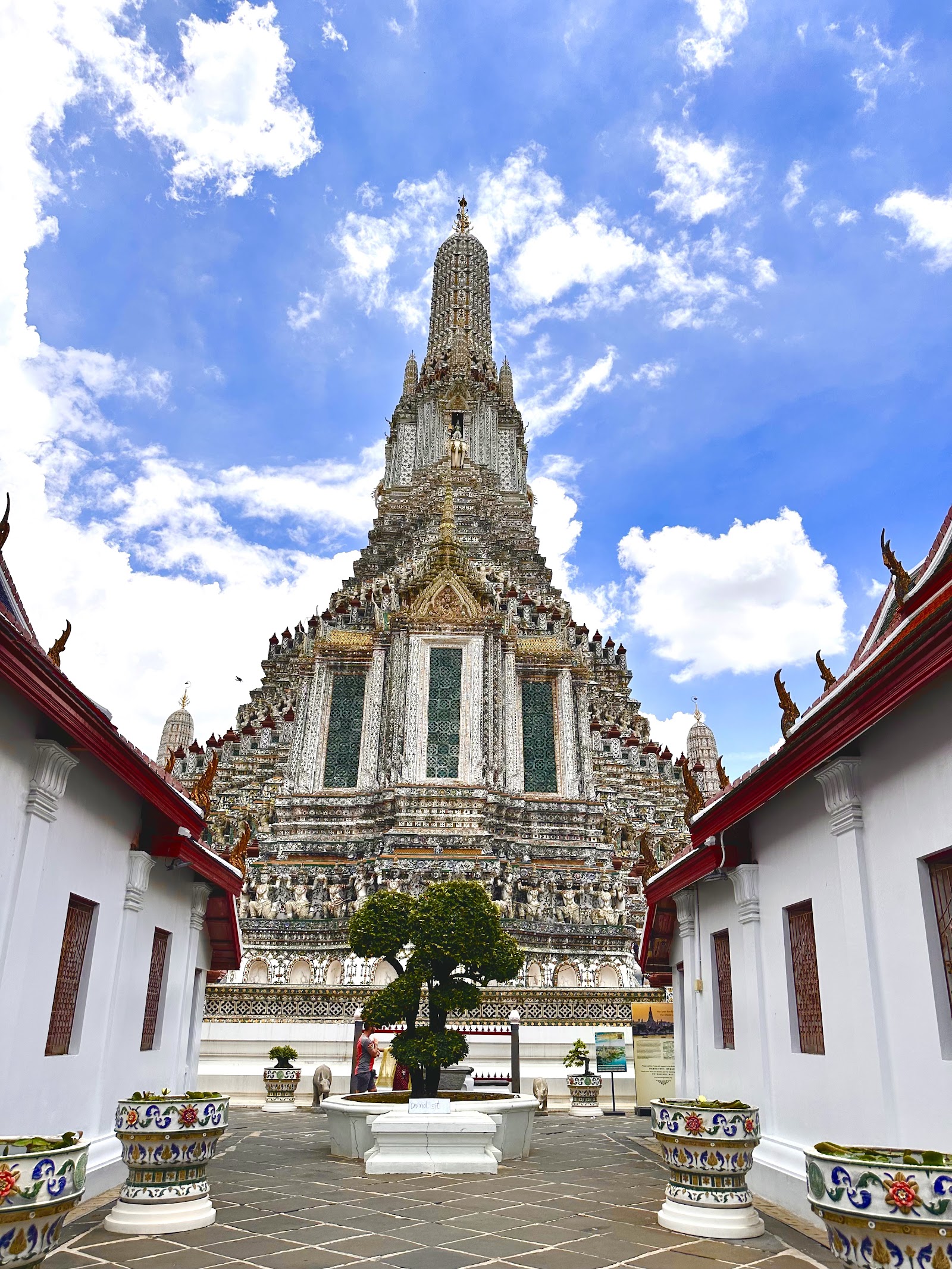 Wat Arun (Temple of Dawn)