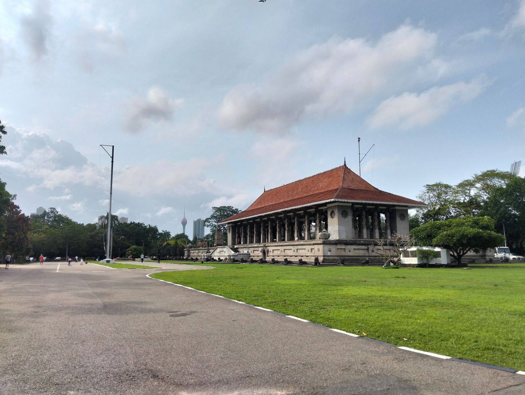 Western Pavilion (Koubba)