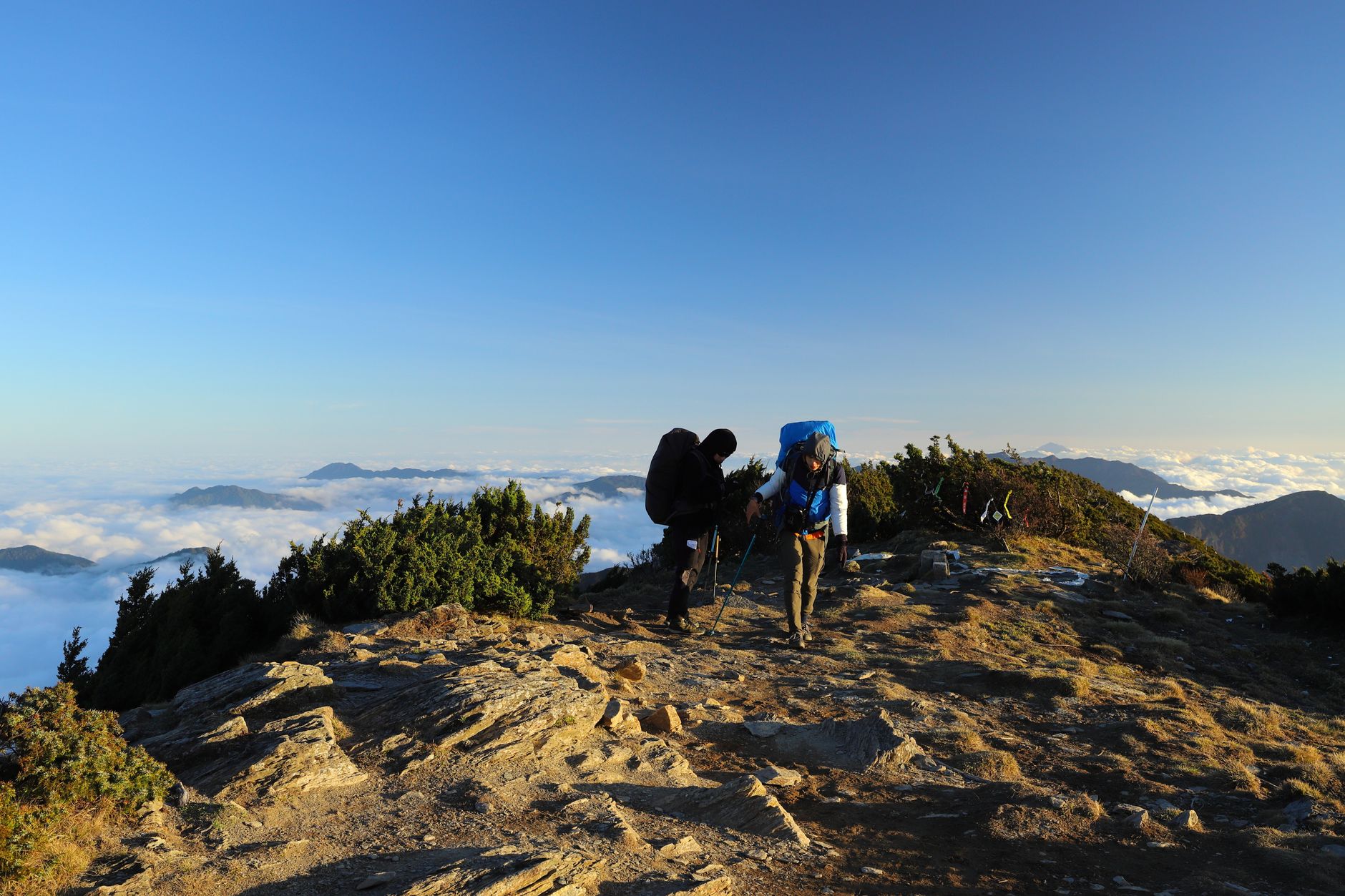 Hiking & mountains — travellers enjoying it